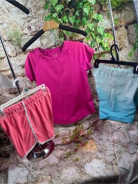 4 PC Set Girls size size 14/16 Old Navy shorts/ Hot pink T multicolor dress 0201